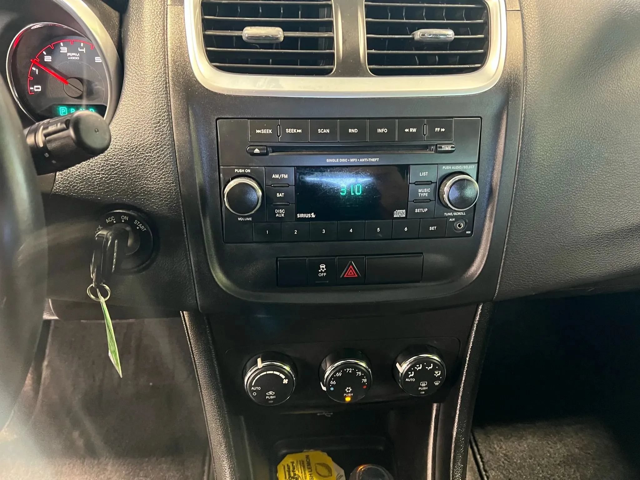 Used 2014 Dodge Avenger SXT w/ Blacktop Package FWD image 13