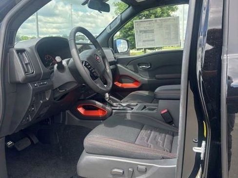 New 2025 Nissan Frontier PRO-4X w/ Tow Package image 1
