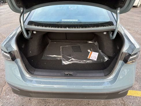 New 2026 Nissan Sentra SV w/ SV Convenience Package FWD image 27