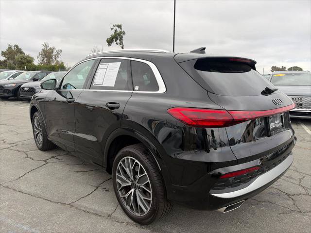 Used 2025 Audi Q5 Premium Plus w/ Premium Plus AWD/4WD image 4