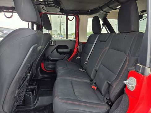 Used 2021 Jeep Wrangler Unlimited Rubicon AWD/4WD image 11