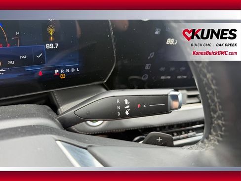 Used 2025 Chevrolet Equinox LT AWD/4WD image 15