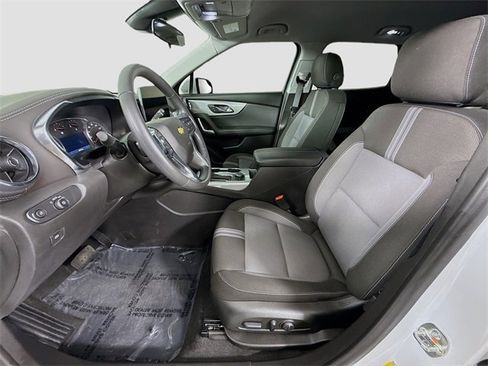 Used 2025 Chevrolet Blazer LT image 20