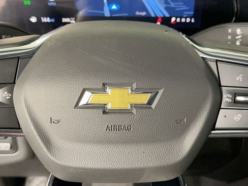 New 2025 Chevrolet Suburban Premier image 27