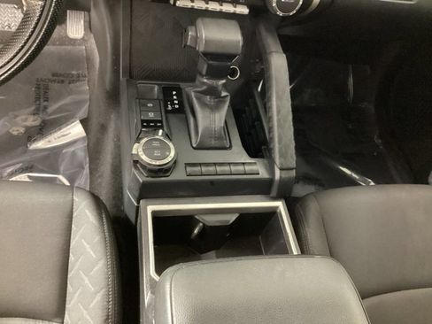 Used 2024 Toyota Tacoma SR5 AWD/4WD image 17
