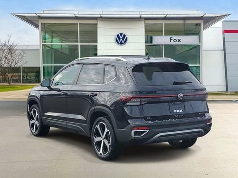 New 2026 Volkswagen Taos SEL image 3