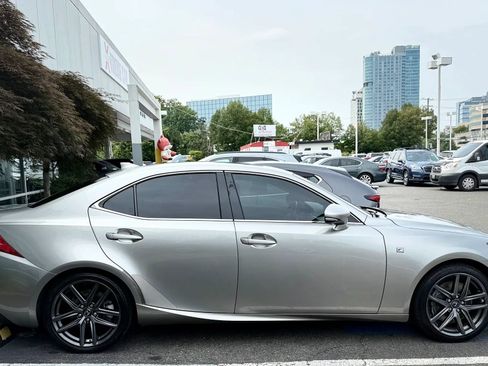 Used 2016 Lexus IS 200t w/ F Sport Package RWD image 8