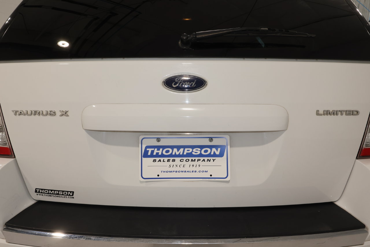 Used 2008 Ford Taurus X Limited FWD image 23