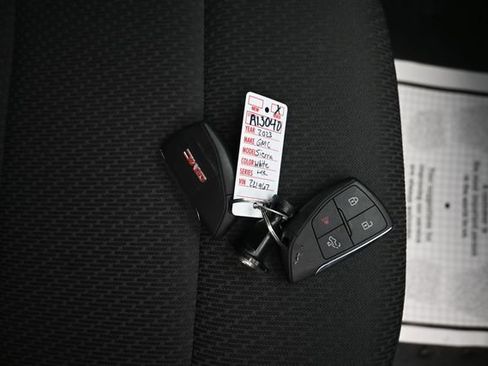 Used 2023 GMC Sierra 1500 Pro w/ Pro Value Package AWD/4WD image 9