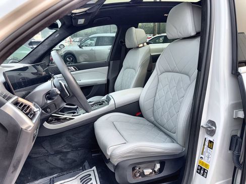 Used 2023 BMW X7 xDrive40i w/ Executive Package AWD/4WD image 13