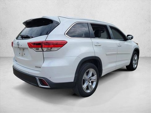 Used 2017 Toyota Highlander Limited image 5