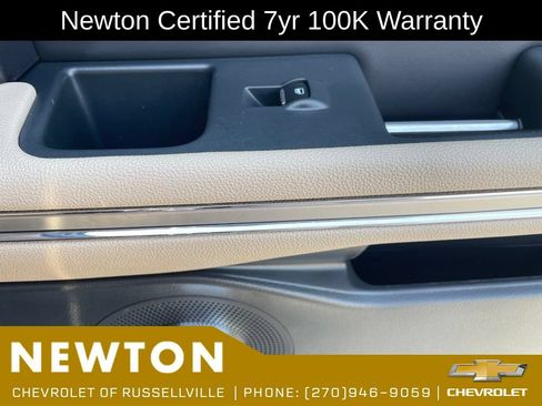 Used 2023 Ford Expedition Limited AWD/4WD image 32
