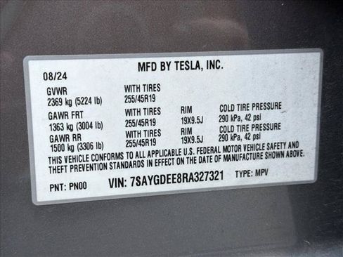 Used 2024 Tesla Model Y Long Range AWD/4WD image 23