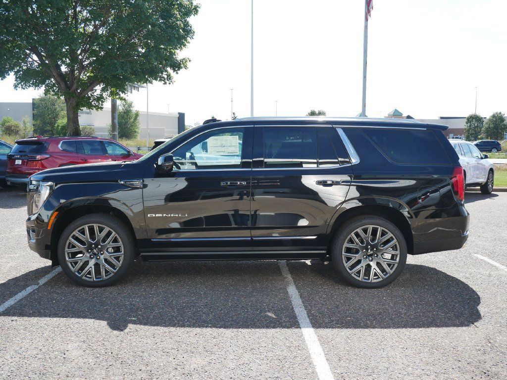 New 2026 GMC Yukon Denali Ultimate w/ LPO, Floor Liner Package AWD/4WD image 3