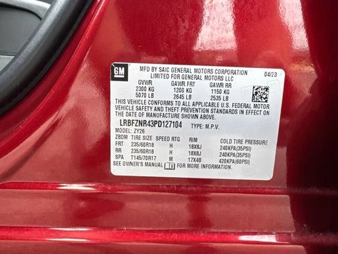 Used 2023 Buick Envision Essence FWD image 27