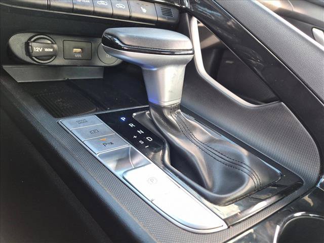 Used 2024 Hyundai Elantra Limited FWD image 17