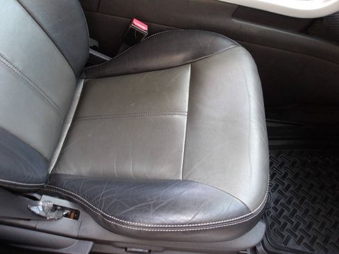 Used 2011 Ford Edge Sport w/ Driver Entry Pkg AWD/4WD image 21