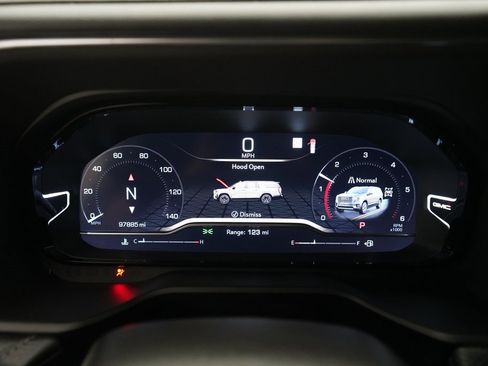 Used 2022 GMC Yukon Denali image 2