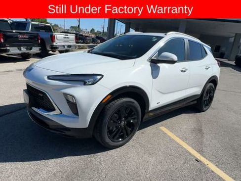 Used 2025 Buick Encore GX Sport Touring w/ Comfort Package AWD/4WD image 4