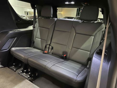 Used 2023 Chevrolet Tahoe LT RWD image 8