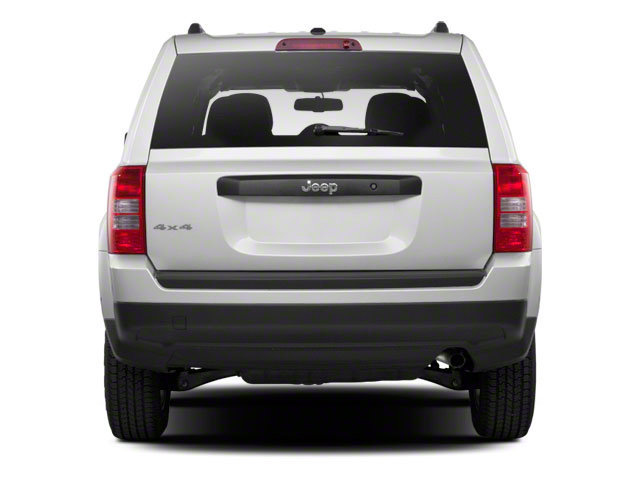 Used 2013 Jeep Patriot Latitude w/ Sun/Sound Group FWD image 8