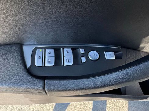 Used 2024 BMW X3 xDrive30i w/ Premium Essential Package image 16