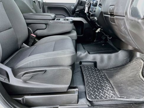 Used 2019 Chevrolet Silverado 2500 LT w/ Snow Plow Prep Package AWD/4WD image 31