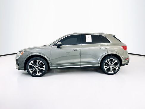 Used 2021 Audi Q3 2.0T Premium Plus w/ Premium Plus Package AWD/4WD image 4