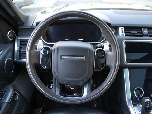 Used 2020 Land Rover Range Rover Sport HST image 25