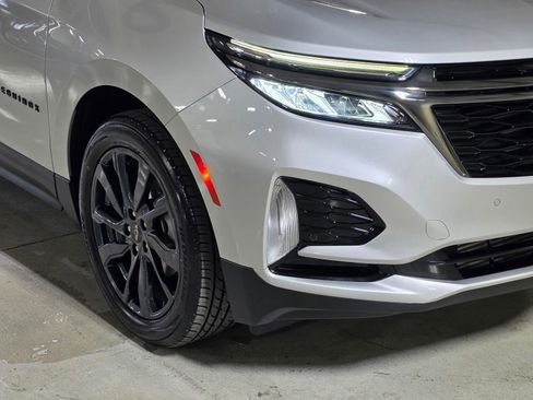 Used 2022 Chevrolet Equinox RS FWD image 10