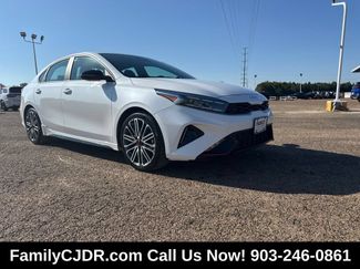 Used 2022 Kia Forte GT FWD video 1