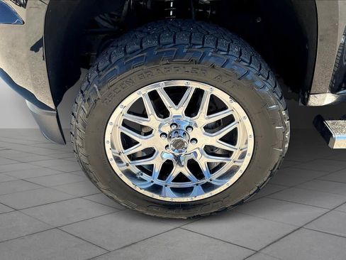 Used 2016 GMC Canyon SLE w/ SLE Convenience Package image 9