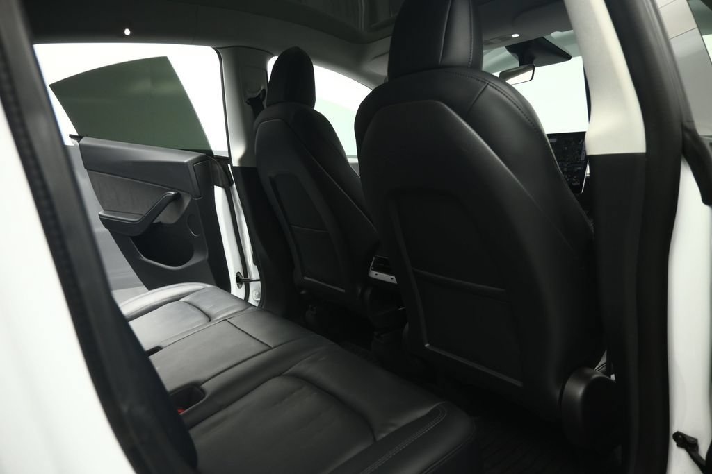 Used 2022 Tesla Model Y Long Range AWD/4WD image 59