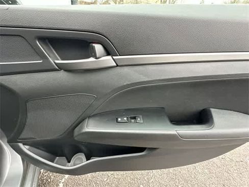 Used 2018 Hyundai Elantra Value Edition w/ Cargo Package image 21