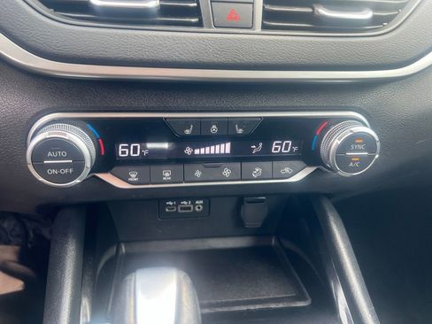 Used 2020 Nissan Altima 2.5 SV FWD image 53
