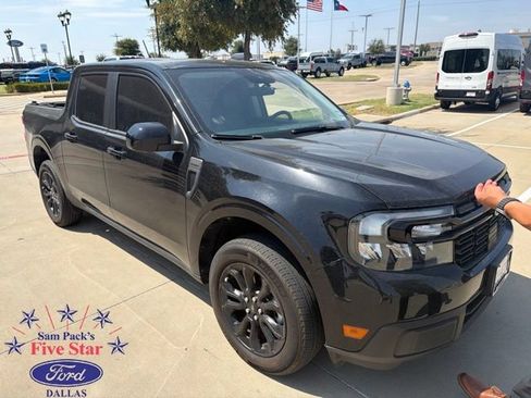 Used 2024 Ford Maverick Lariat w/ Black Appearance Package FWD image 1