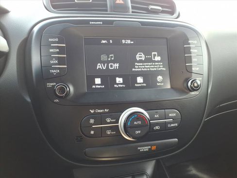 Used 2019 Kia Soul + image 23