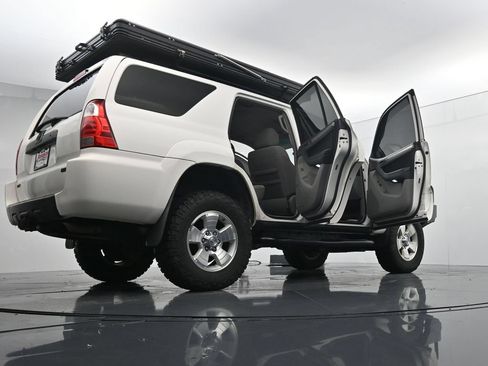 Used 2006 Toyota 4Runner SR5 AWD/4WD image 41