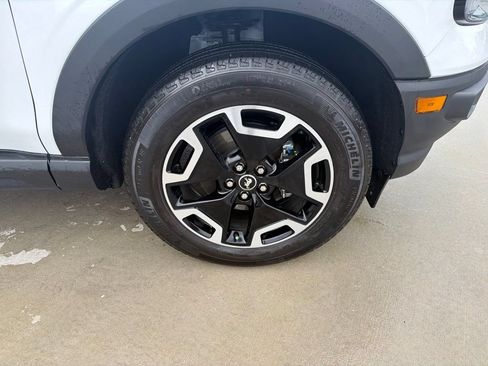 Certified 2024 Ford Bronco Sport Outer Banks w/ Tech Package AWD/4WD image 12