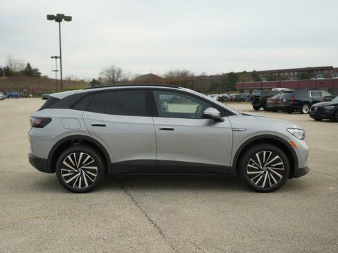 New 2025 Volkswagen ID.4 Pro AWD/4WD image 9