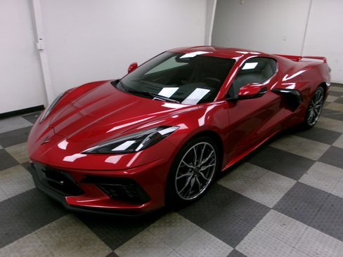 Used 2024 Chevrolet Corvette Stingray Preferred Cpe w/ Z51 Performance Package RWD image 1