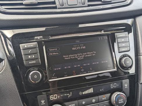 Used 2019 Nissan Rogue SV image 24