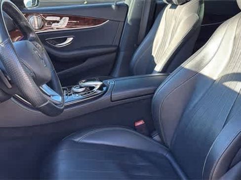 Used 2017 Mercedes-Benz E 300 4MATIC image 27