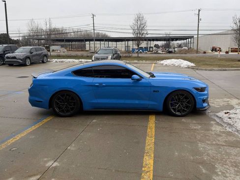 Used 2017 Ford Mustang GT image 5