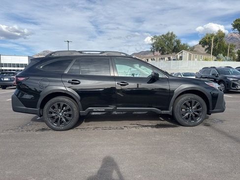 Used 2023 Subaru Outback Onyx Edition image 2