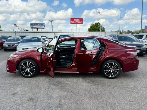Used 2018 Toyota Camry SE w/ Convenience Package image 36