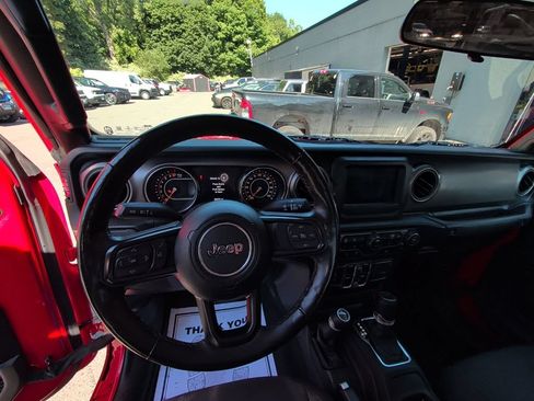 Used 2022 Jeep Gladiator Sport AWD/4WD image 11