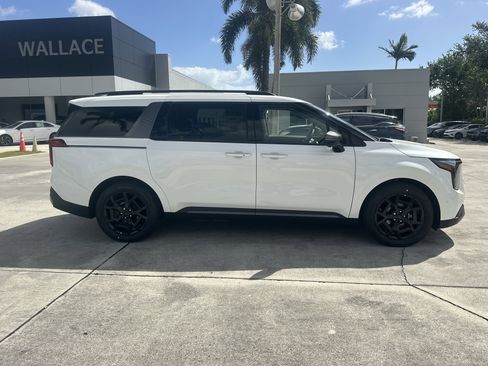 New 2026 Kia Carnival SX FWD image 5