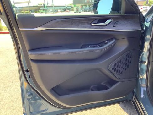 New 2026 Jeep Grand Cherokee L Limited AWD/4WD image 9