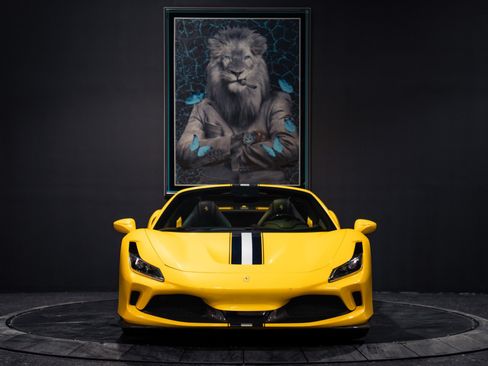 Used 2021 Ferrari F8 Tributo RWD image 7